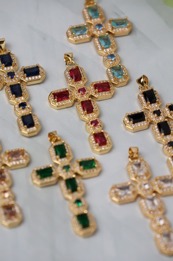 Dije de Cruz Royal - Goldfilled
